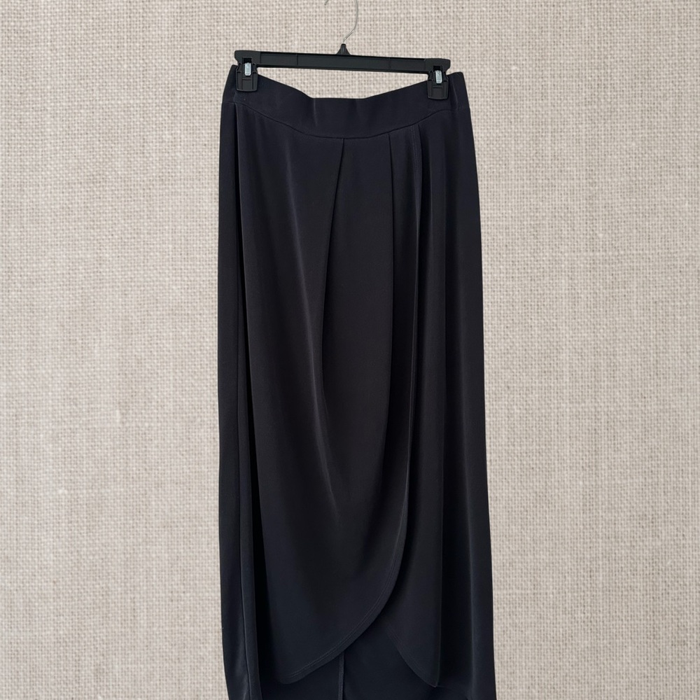 Chic Black Midi Skirt for Women